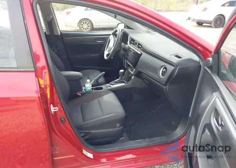 2018 Toyota Corolla Le z USA, uszkodzony, nr VIN 2T1BURHE2JC995728